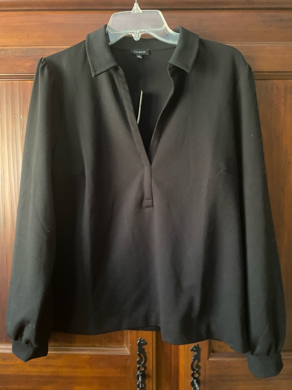 Talbots Black V-neckline Collared Blouse - Medium - Picture 4 of 16